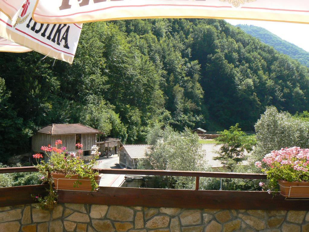 Fisherman'S Hut Family Hotel Beden Exterior photo