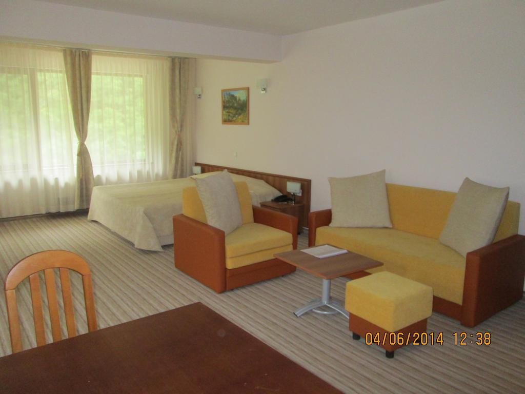 Fisherman'S Hut Family Hotel Beden Room photo