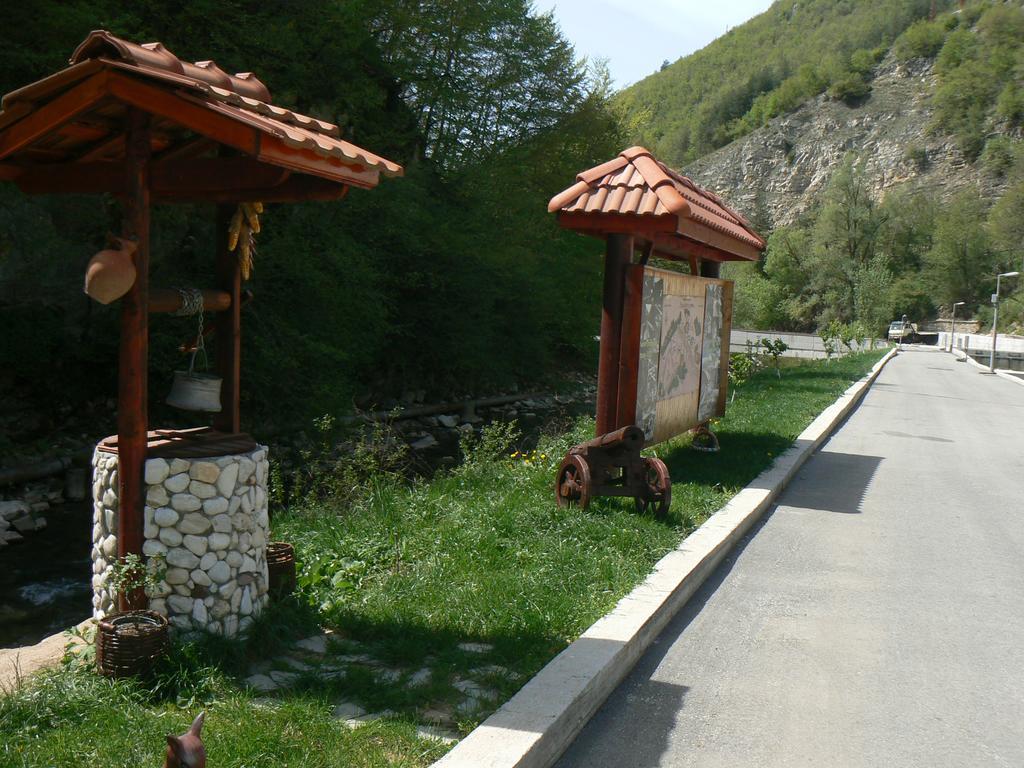 Fisherman'S Hut Family Hotel Beden Exterior photo