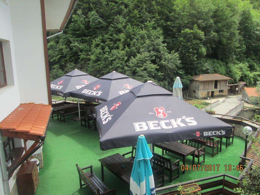 Fisherman'S Hut Family Hotel Beden Exterior photo