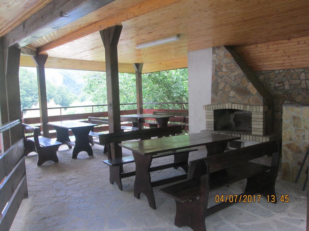Fisherman'S Hut Family Hotel Beden Exterior photo